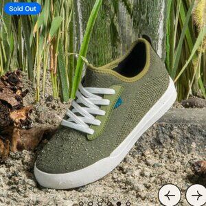 VESSI SOLD OUT WATERPROOF WEEKEND SNEAKER SZ